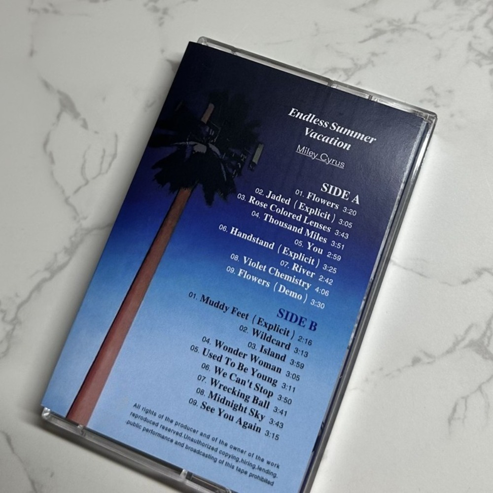 Miley Cyrus Cassette Tape | En - Audio To Music บทวิจารณ์และราคา