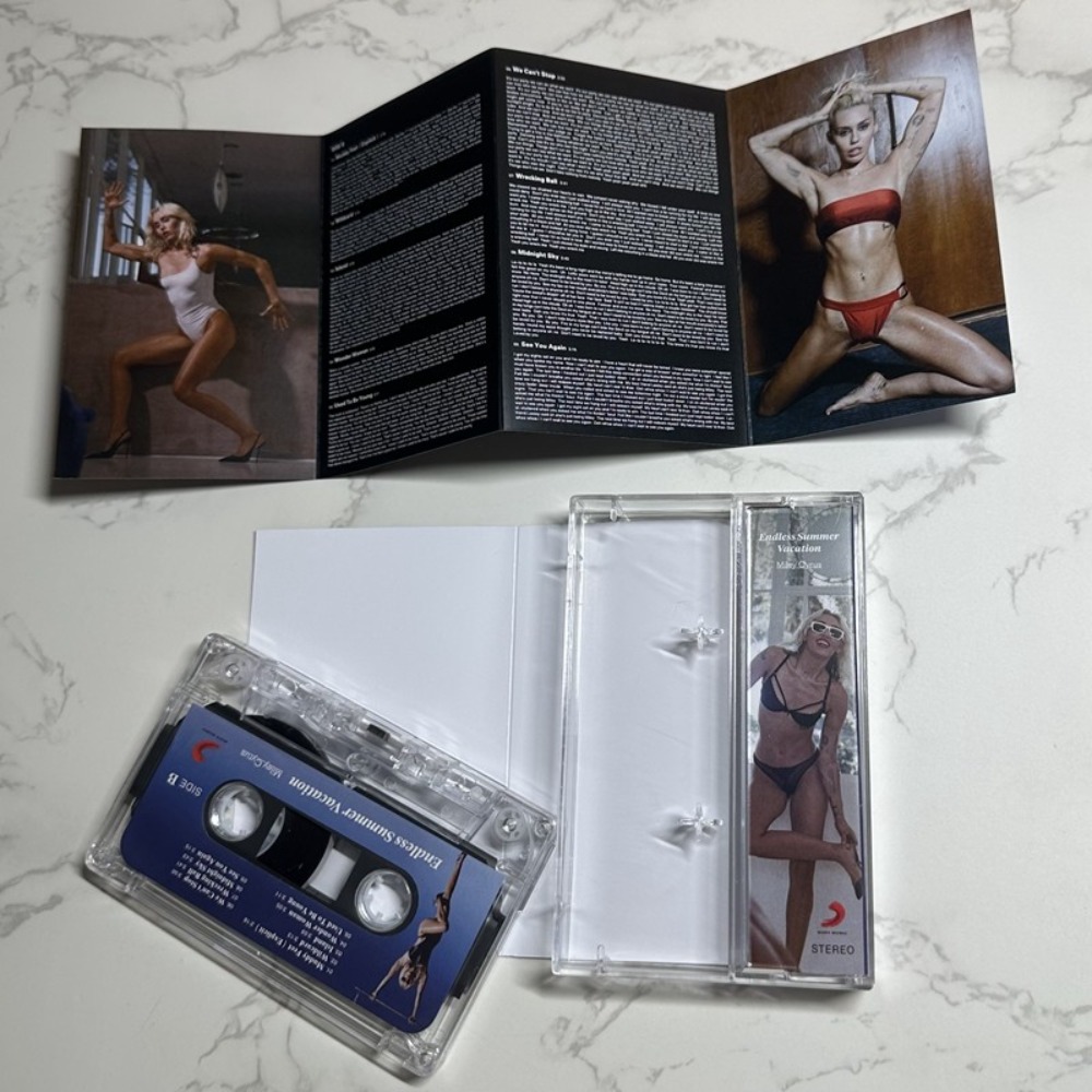 Miley Cyrus Cassette Tape | En - Audio To Music บทวิจารณ์และราคา
